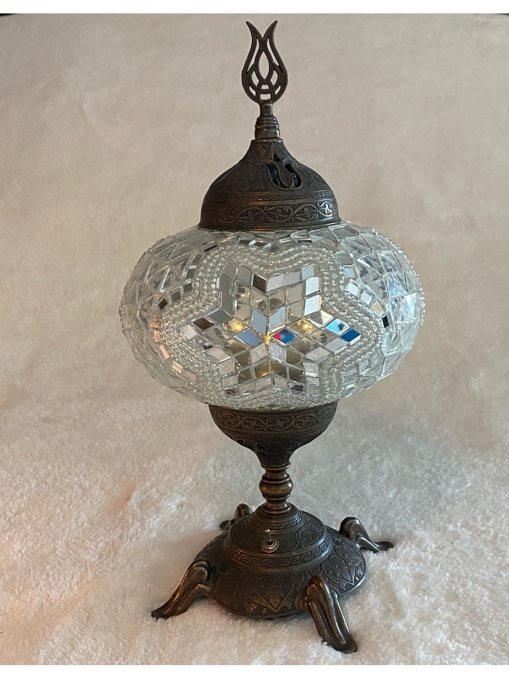 Antique-Style Clear Glass Mosaic Table Light with Bronze Base